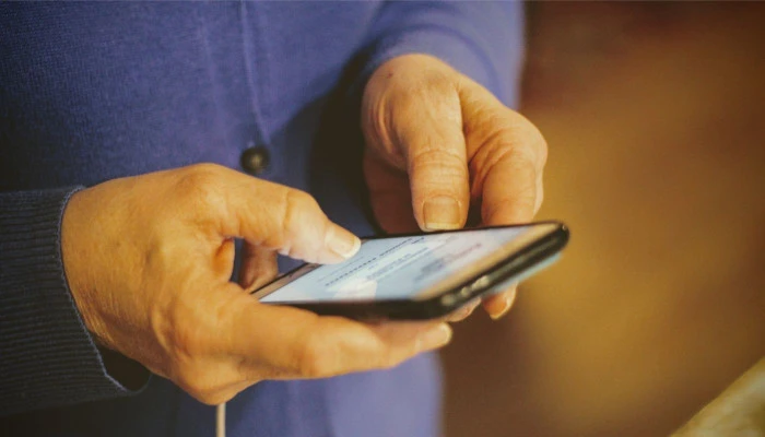 Link to redirect to search for senior assistance resources